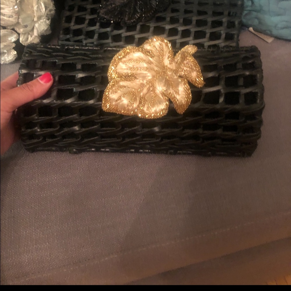 Aranaz clutch